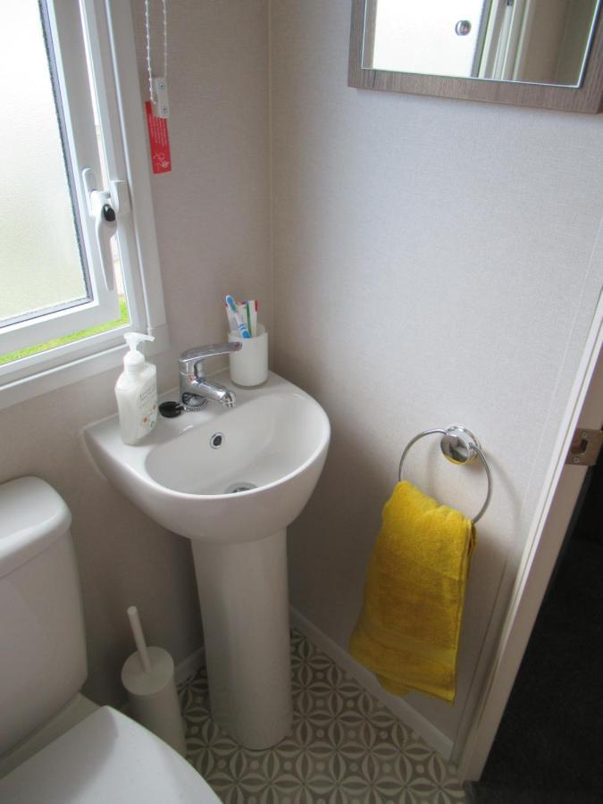 Chichester Lakeside Self-Catering Holiday Home Экстерьер фото
