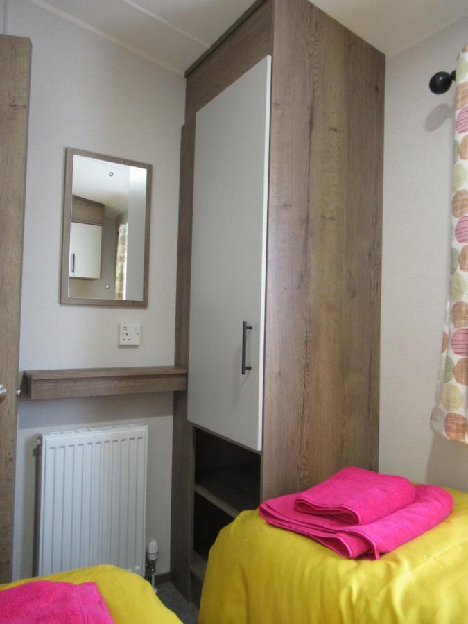 Chichester Lakeside Self-Catering Holiday Home Экстерьер фото