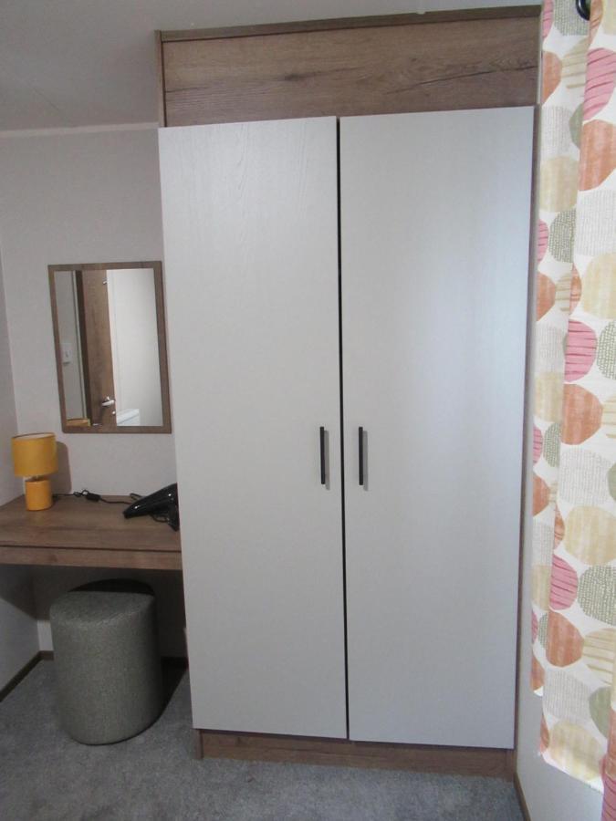 Chichester Lakeside Self-Catering Holiday Home Экстерьер фото